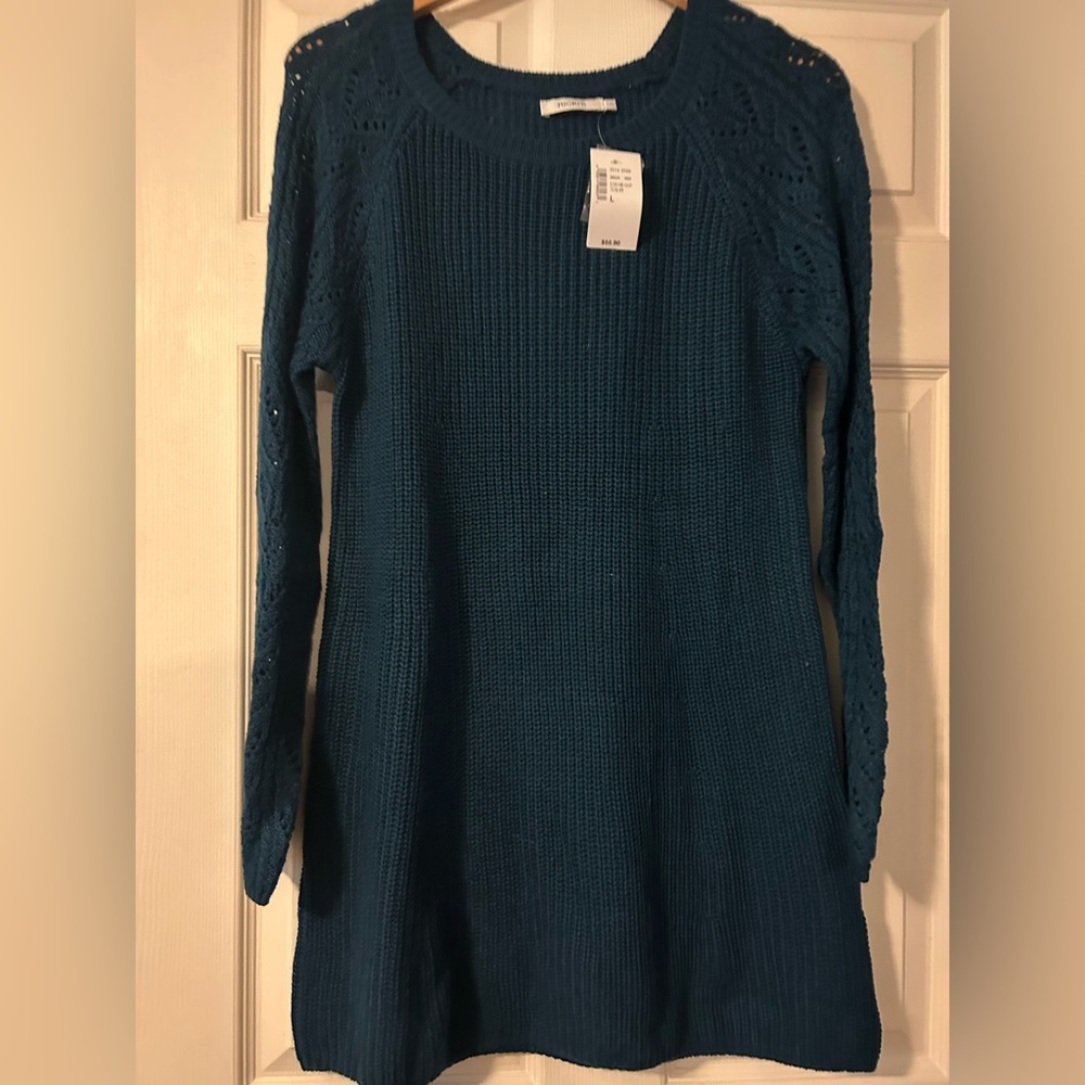 Ladies turquoise sweater